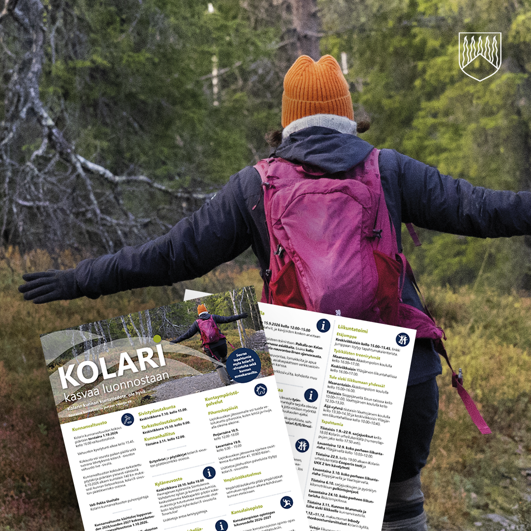 Kolarin kunnatiedote metsäteemaisessa kuvituskuvassa. Metsäpolulla kulkevan henkilön edessä näkyy tiedotteen aukeama, jossa esitellään kunnan palveluita, tapahtumia ja ajankohtaisia asioita.